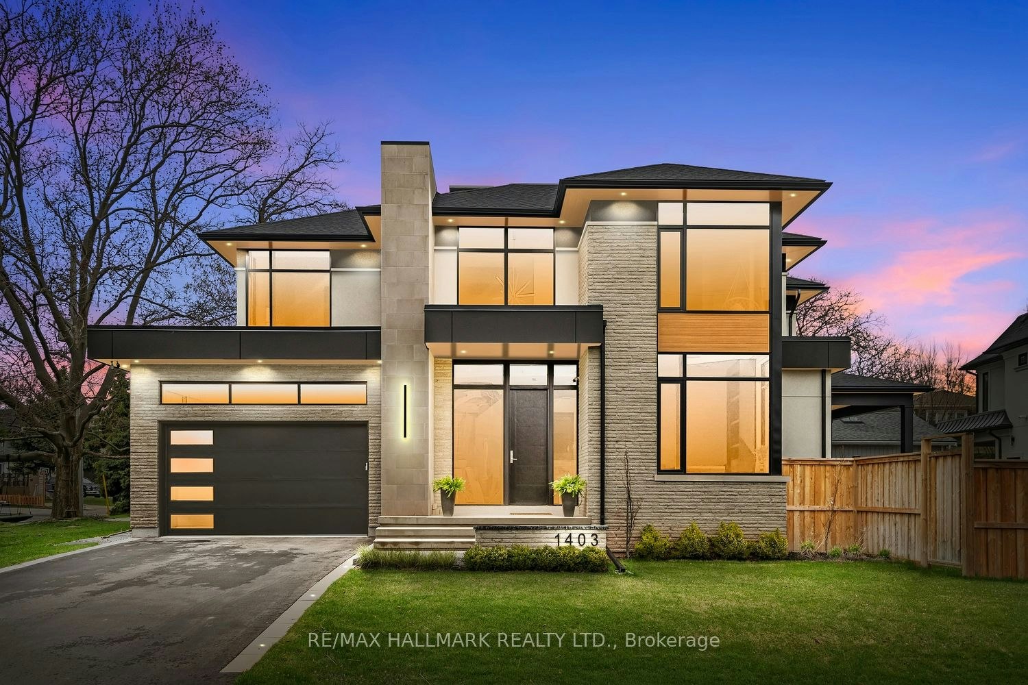 1403 Wren Avenue, Oakville, ON, L6L 2V7