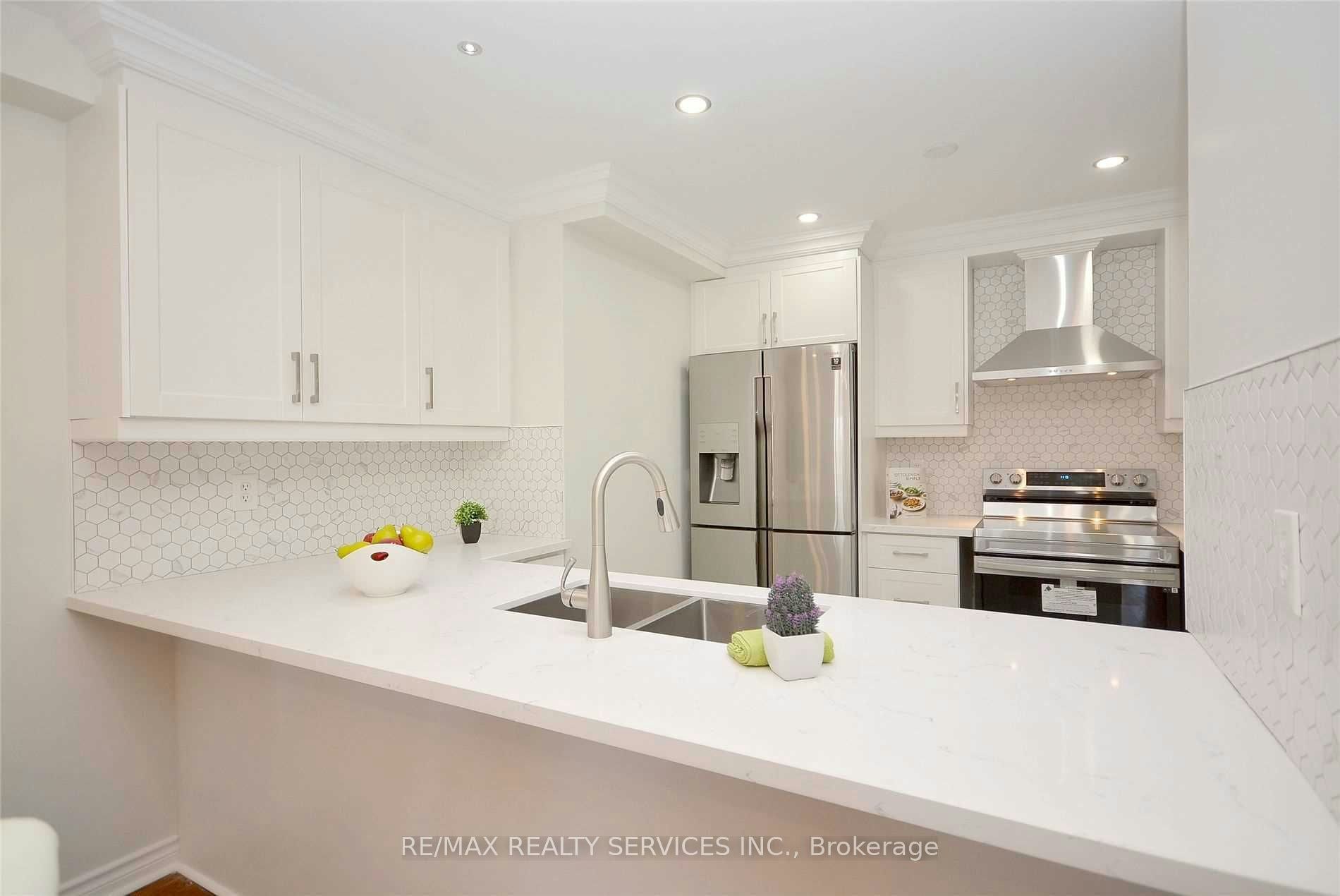 22 Berkindale Court, Brampton, ON, L6Y 5G1 - 6