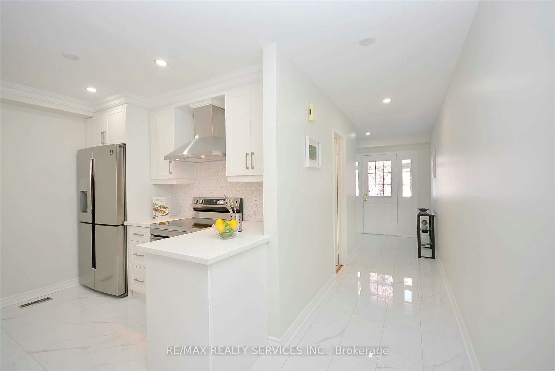22 Berkindale Court, Brampton, ON, L6Y 5G1 - 5