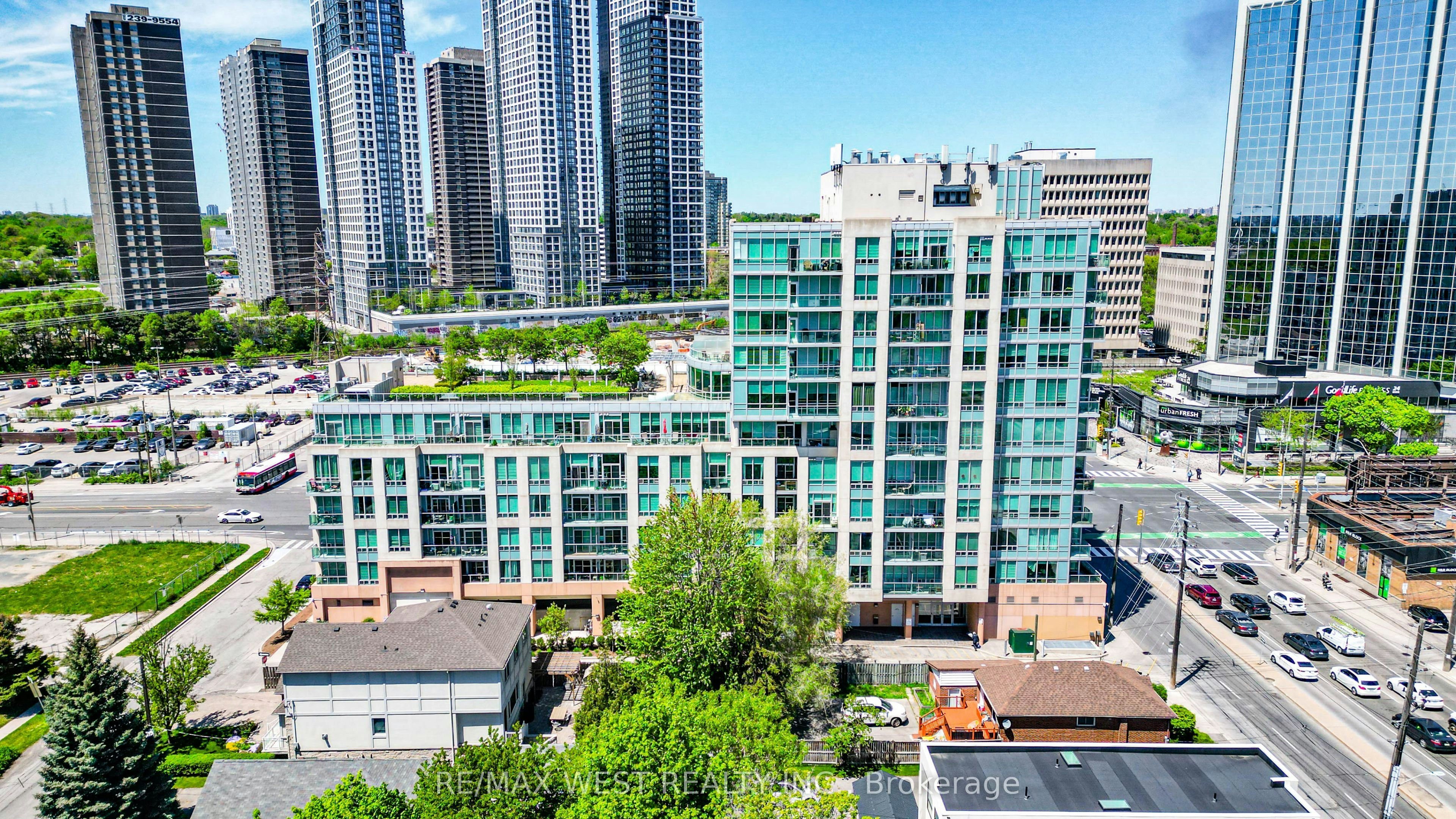 609-3391 Bloor Street W, Toronto, ON, M8X 1G3
