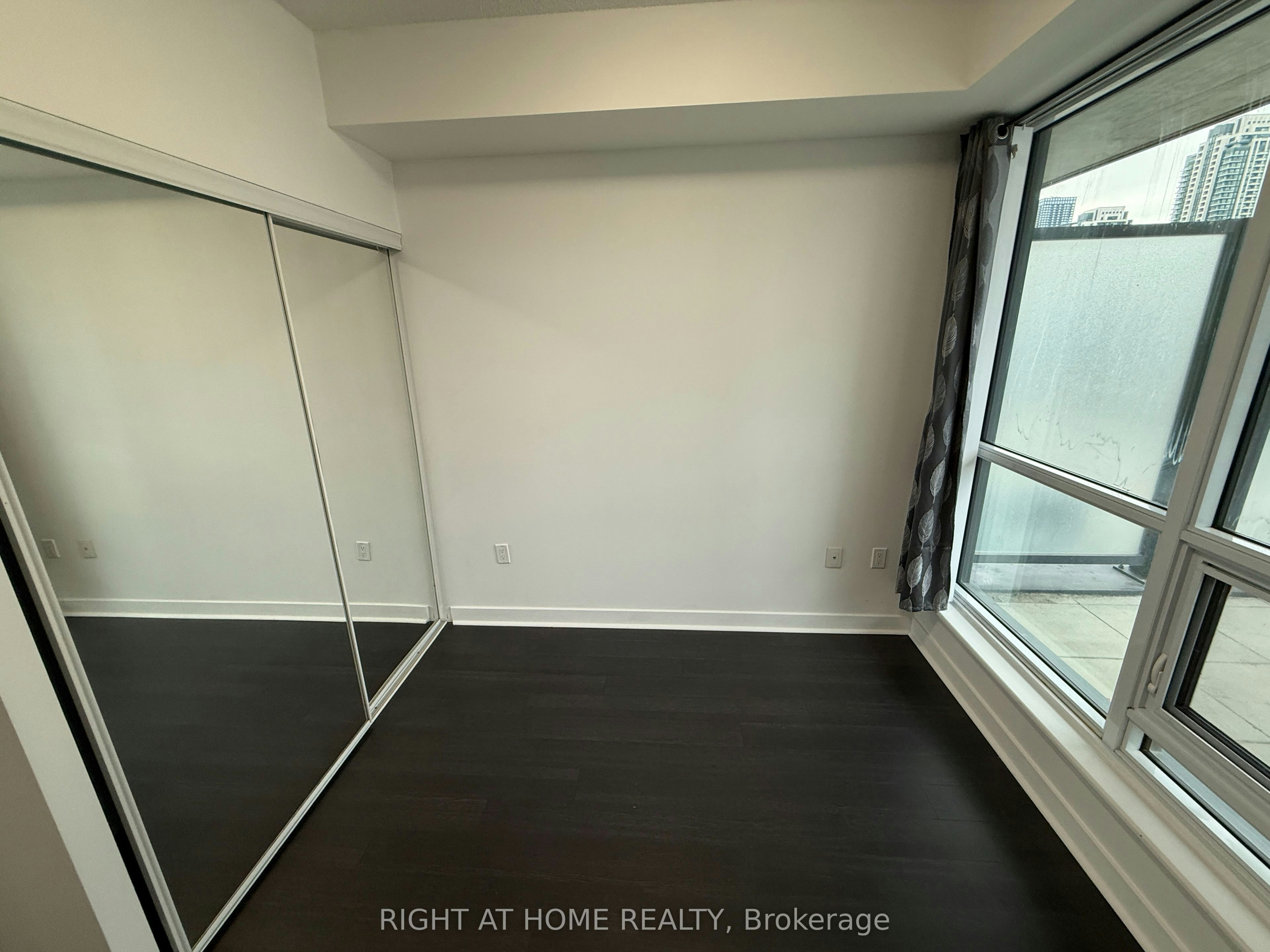 3975 Grand Park Drive, Mississauga, ON, L5B 0K4 - 19