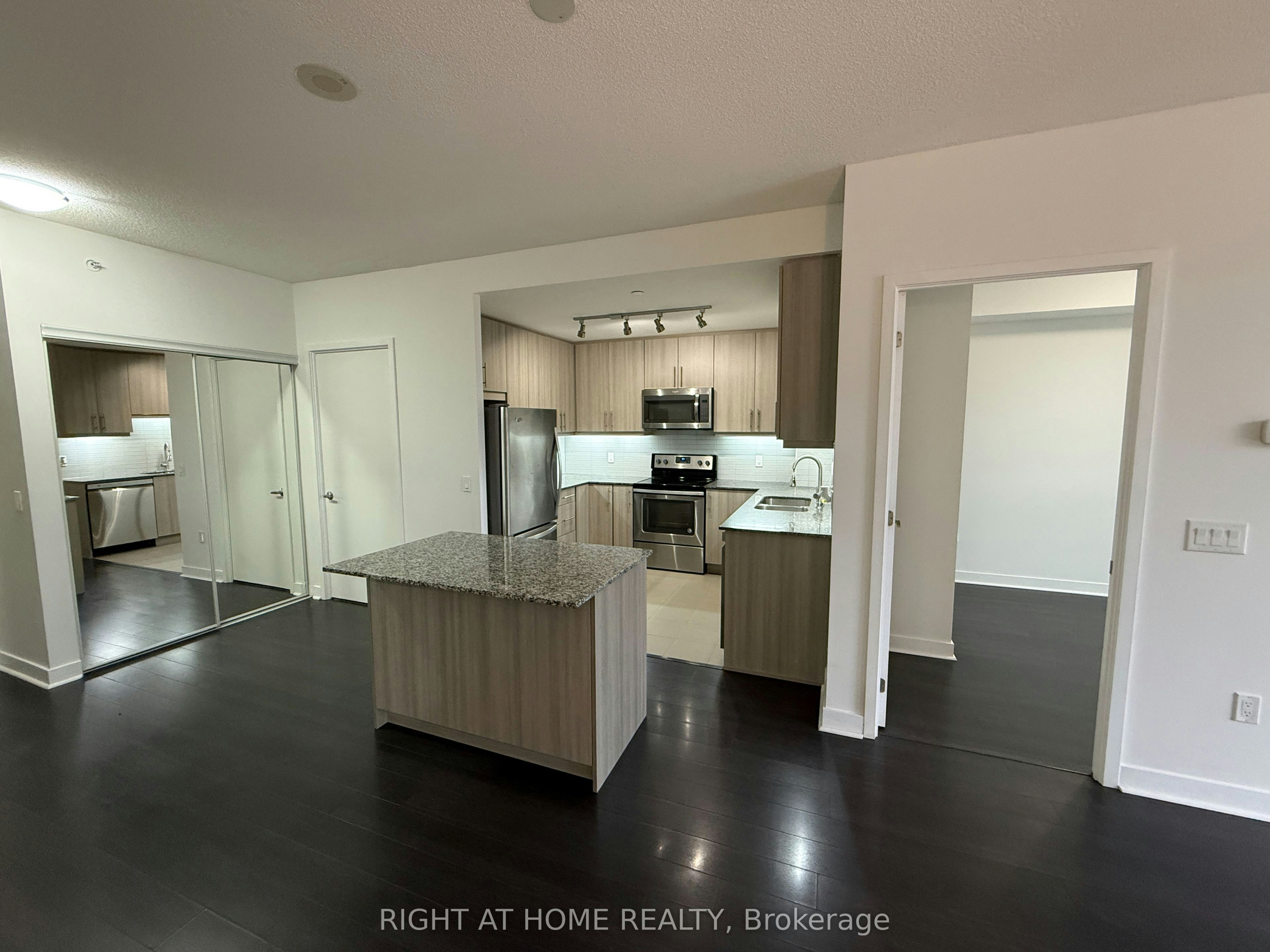 3975 Grand Park Drive, Mississauga, ON, L5B 0K4 - 11