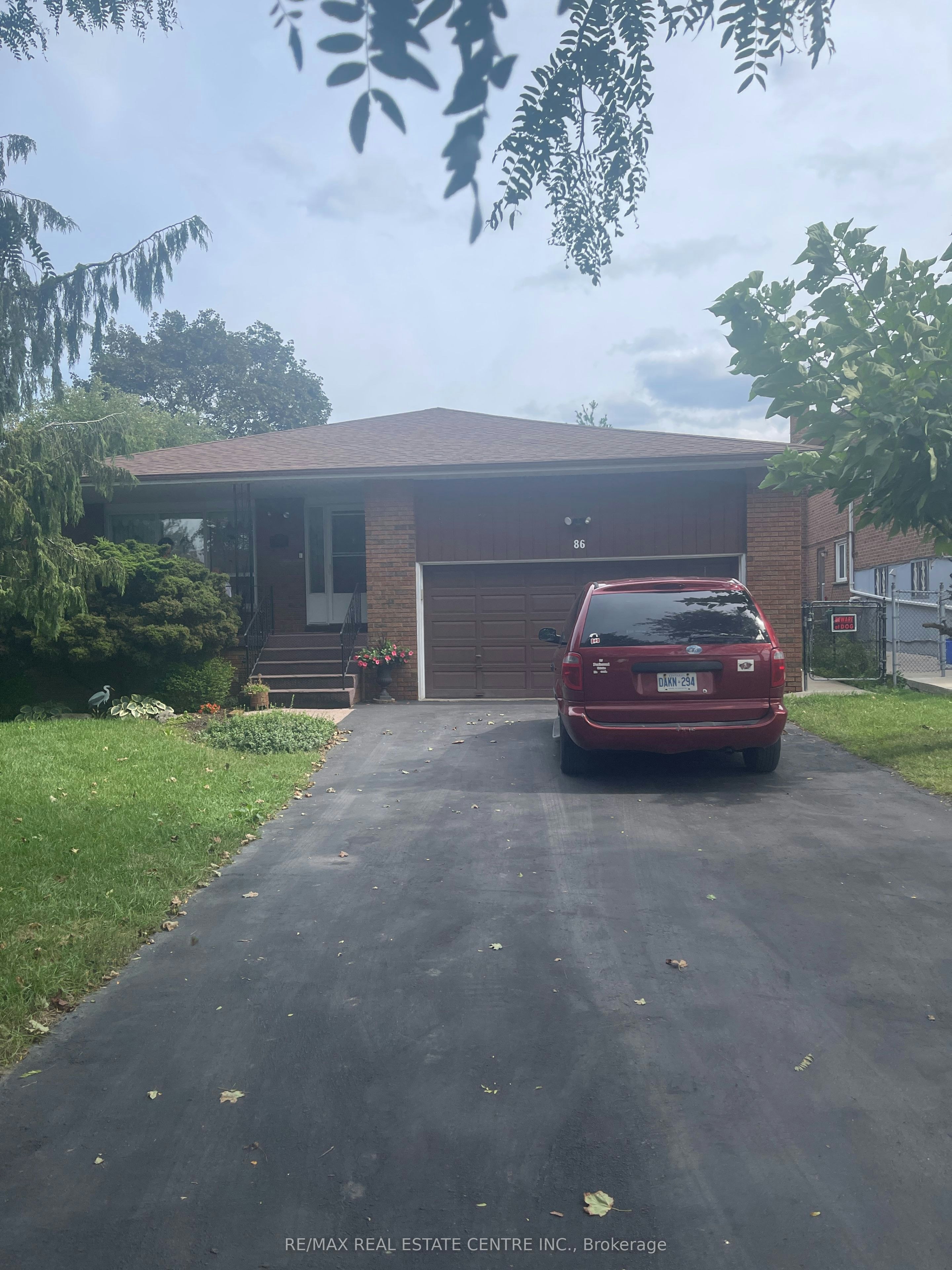 86 Jade Crescent, Brampton, ON, L6S 3M8