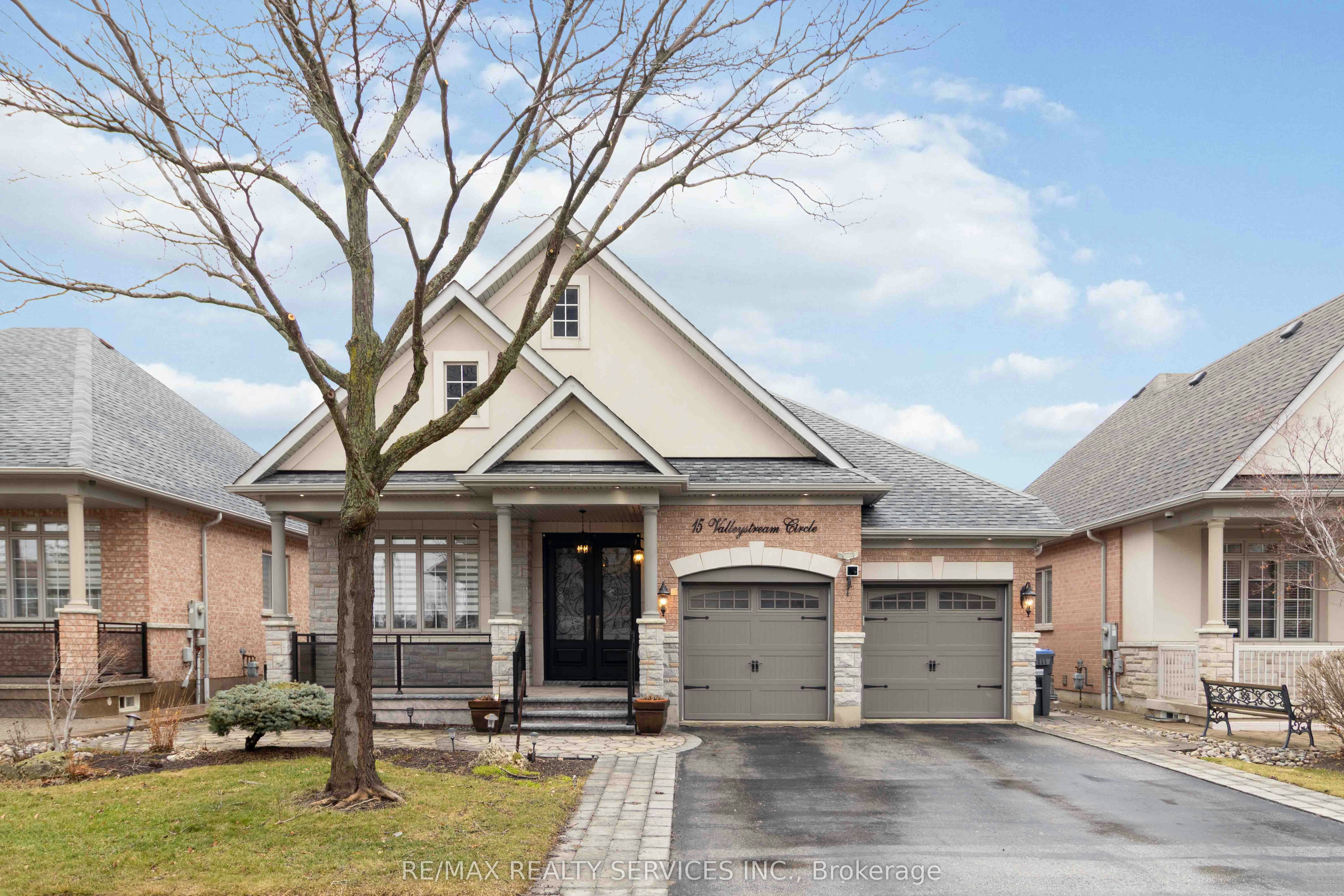 15 Valleystream Circle, Brampton, ON, L6P 2E2