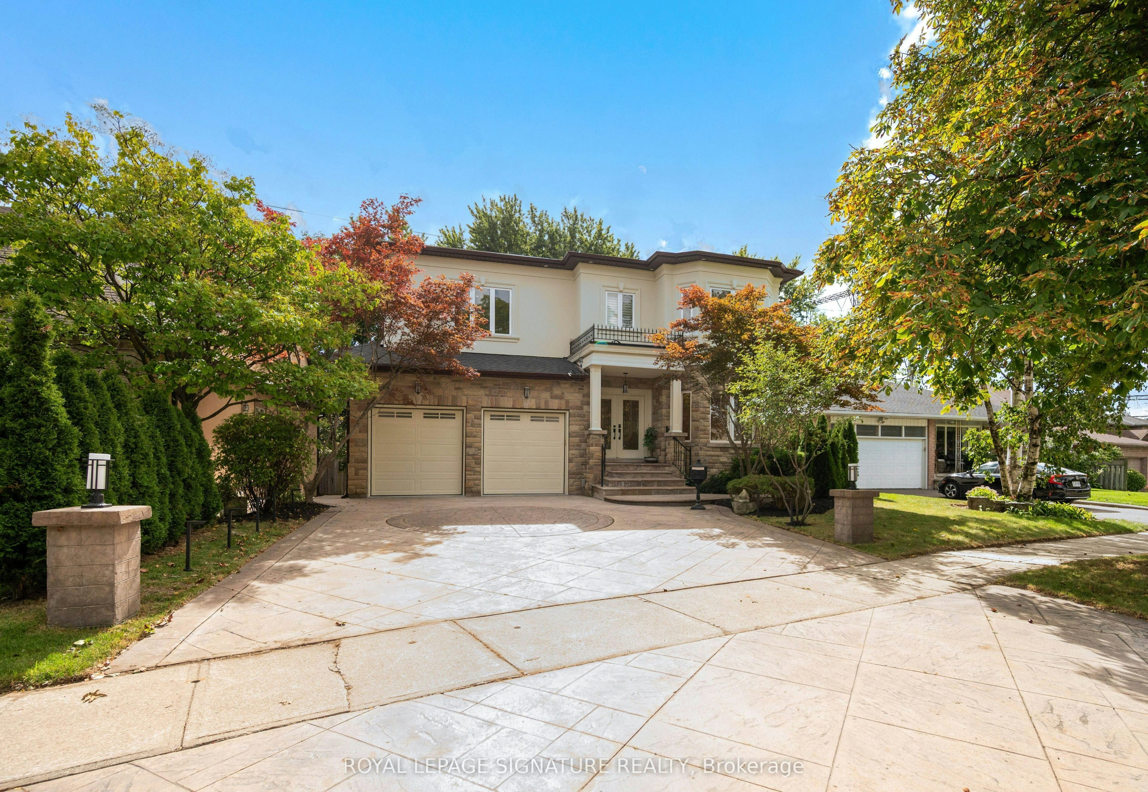 762 Duchess Drive, Mississauga, ON, L4Y 1H7 - 2