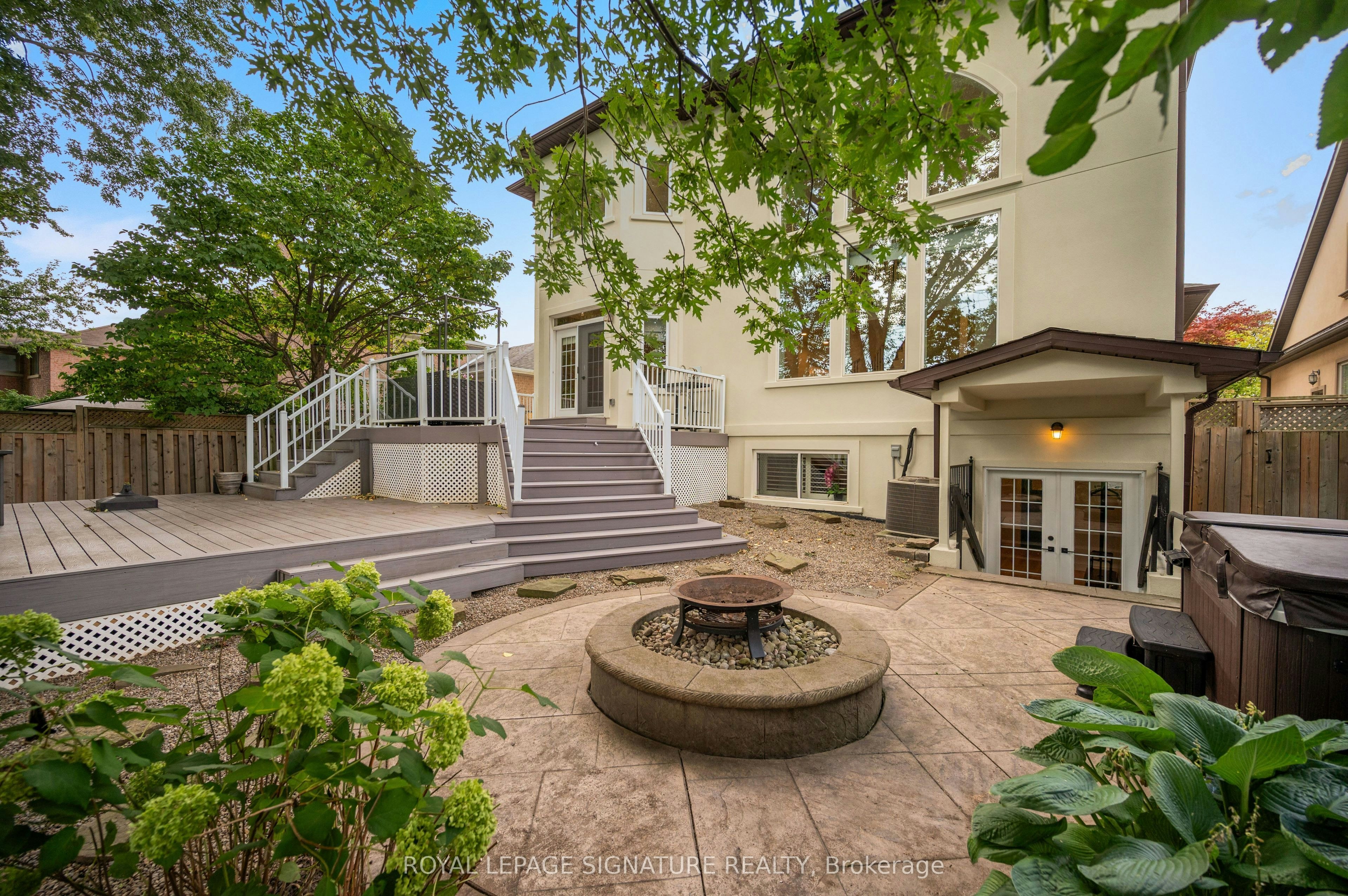 762 Duchess Drive, Mississauga, ON, L4Y 1H7 - 44