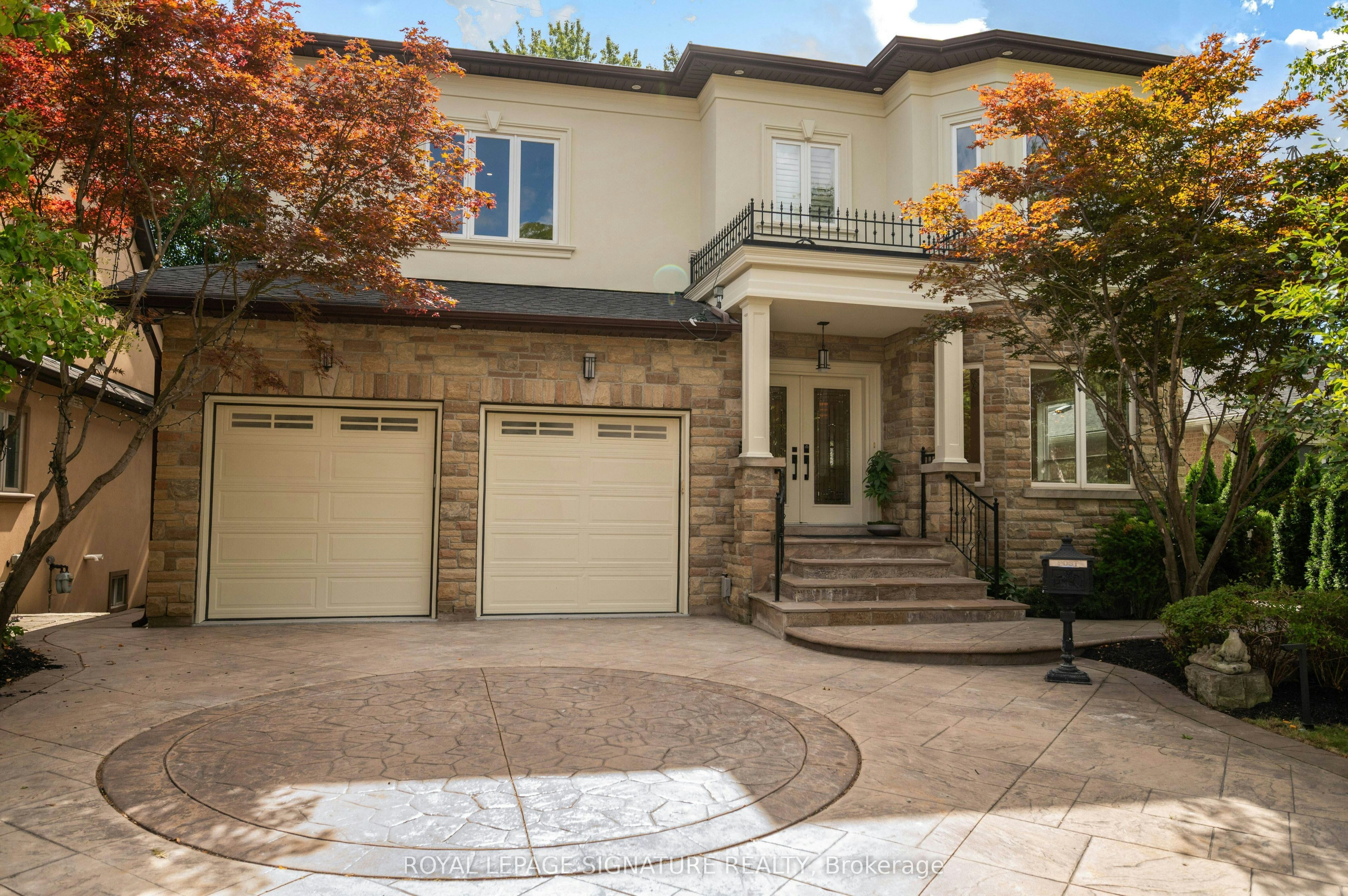 762 Duchess Drive, Mississauga, ON, L4Y 1H7 - 4