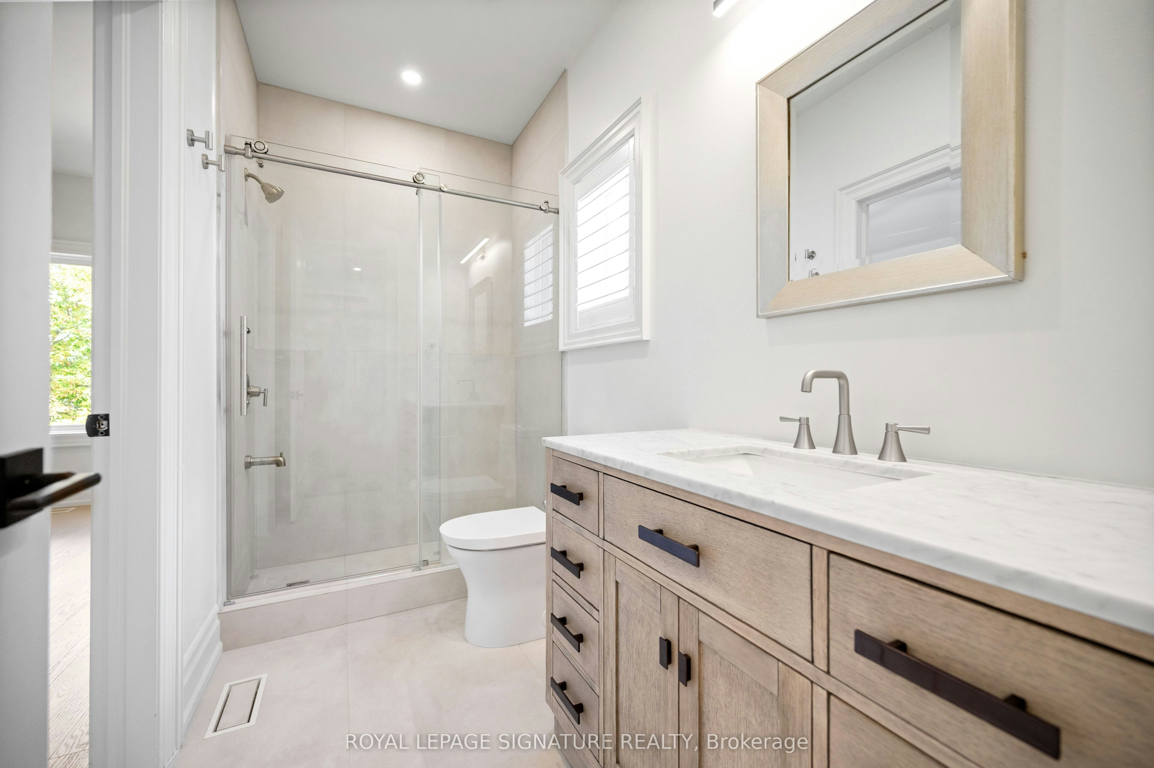 762 Duchess Drive, Mississauga, ON, L4Y 1H7 - 27