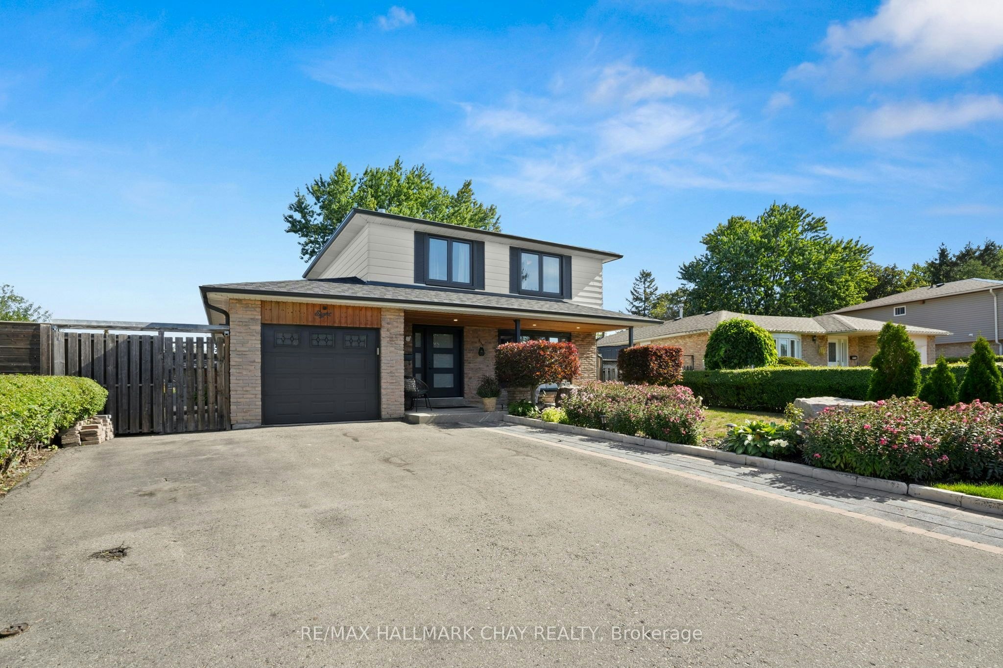 8 Grassington Crescent, Brampton, ON, L6S 1Z6
