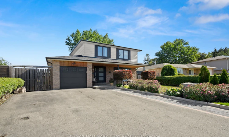 8 Grassington Crescent