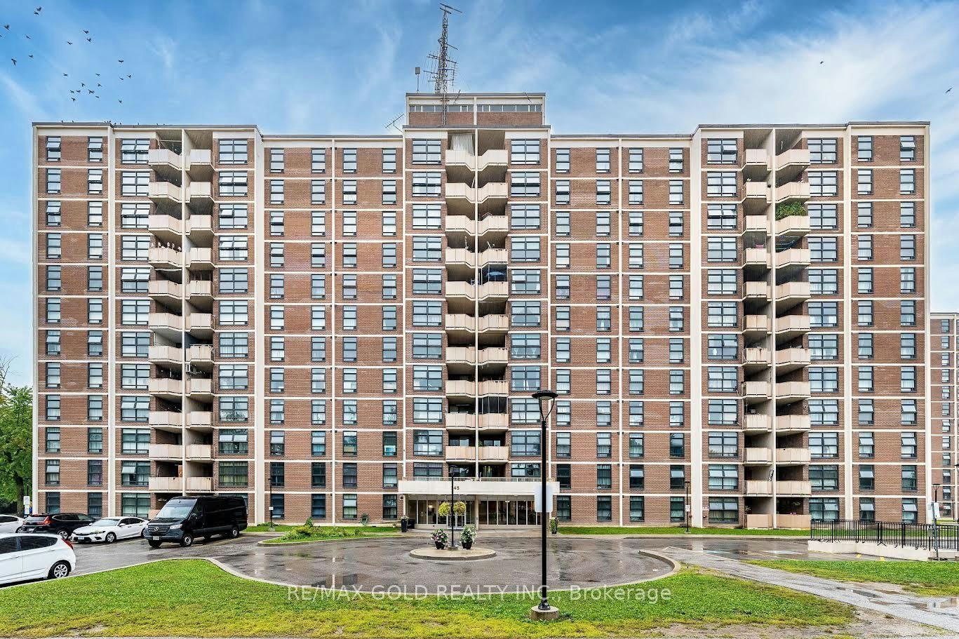 807-345 Driftwood Avenue, Toronto, ON, M3N 2P4