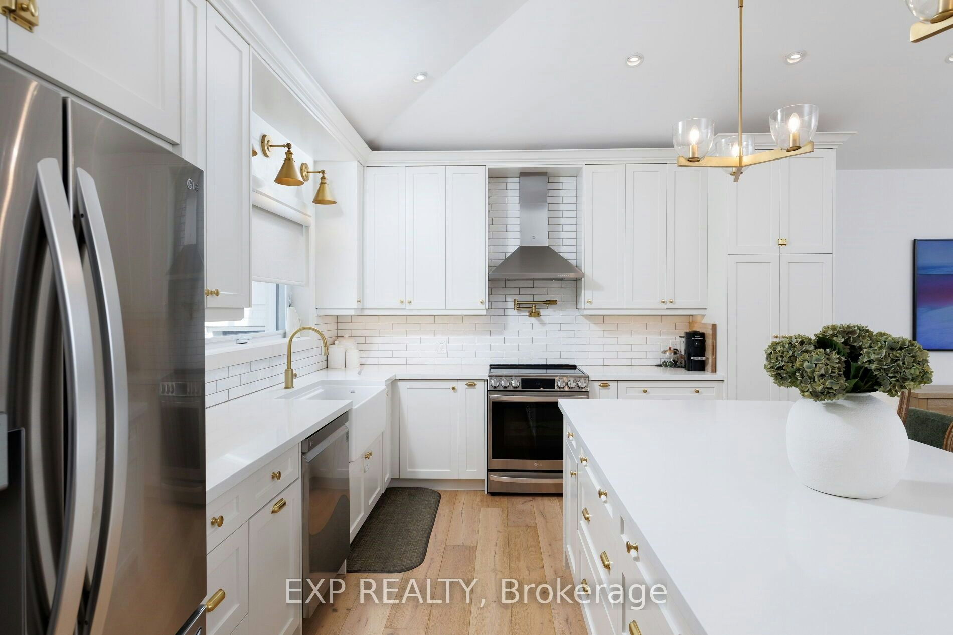 1761 Coram Crescent, Mississauga, ON, L4X 1L2