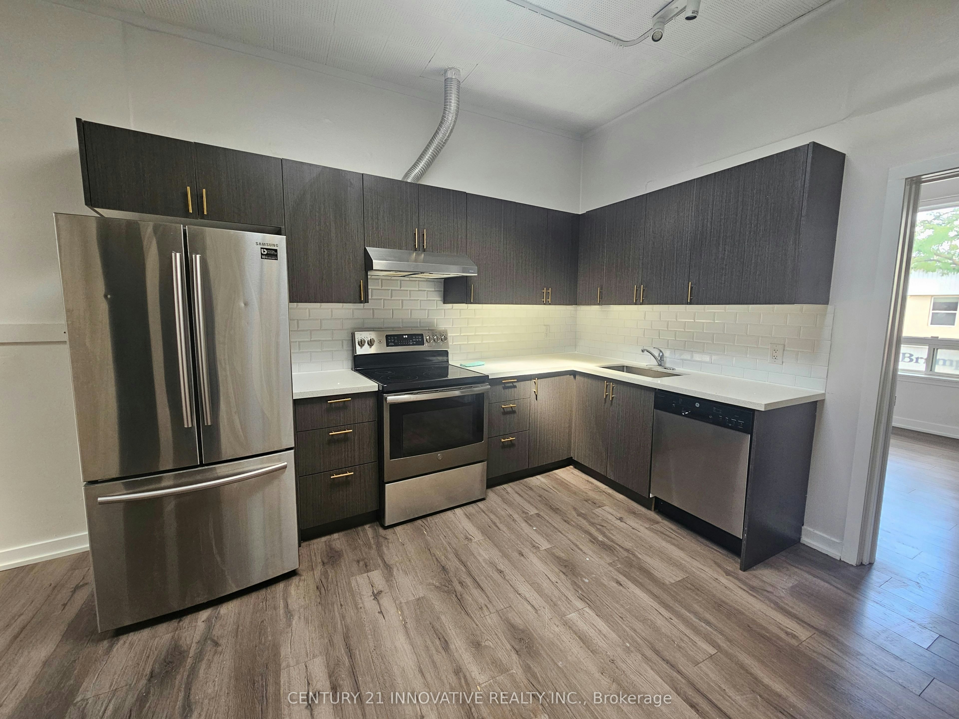 102-75 Main Street N, Brampton, ON, L6X 1M8 - 2