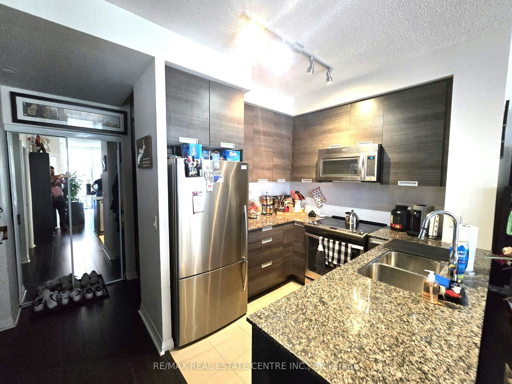 2301-75 Eglinton Avenue W, Mississauga, ON, L5R 0E5 - 10