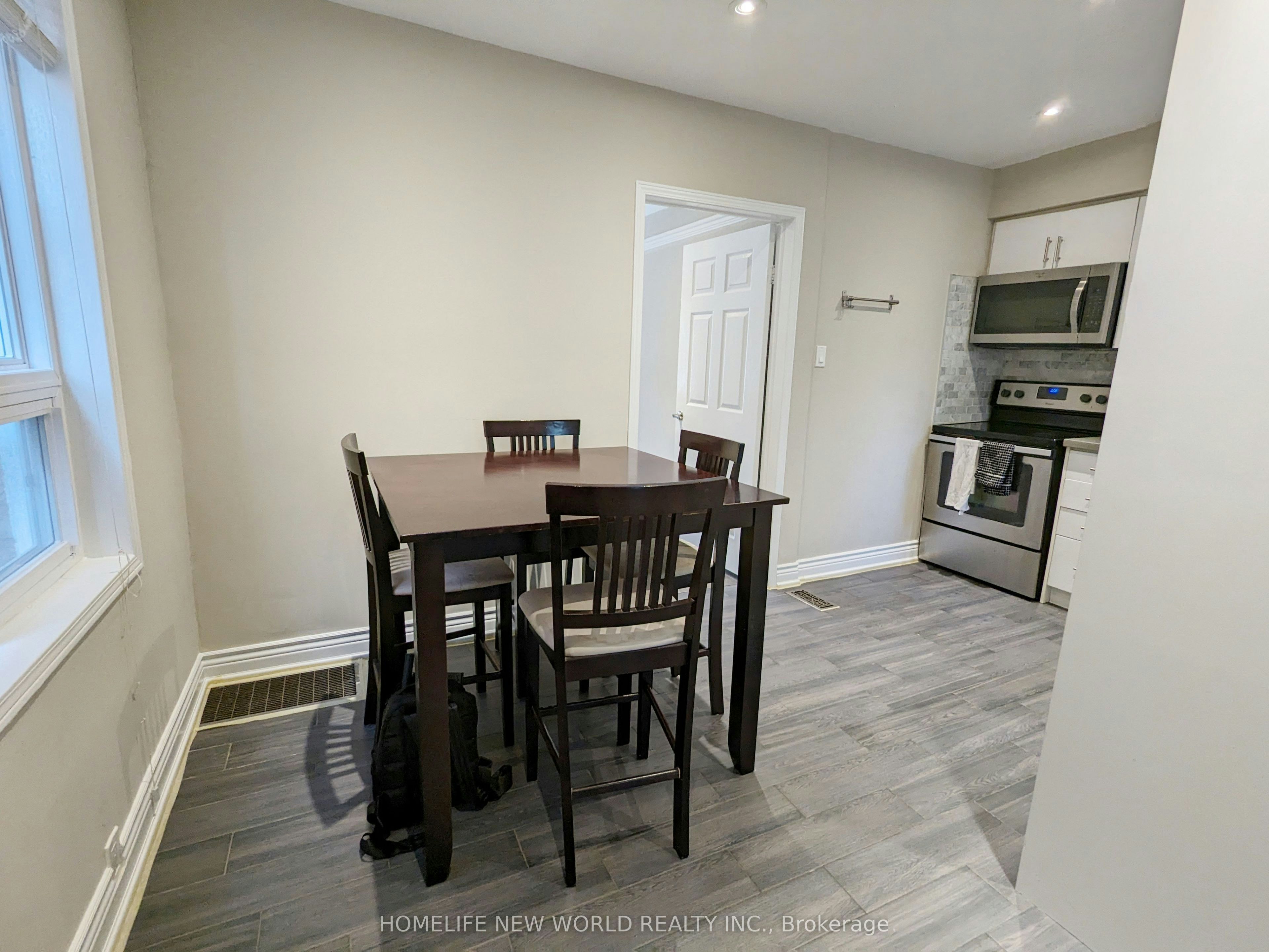 Ground-68 Garnet Avenue, Toronto, ON, M6G 1V7 - 3