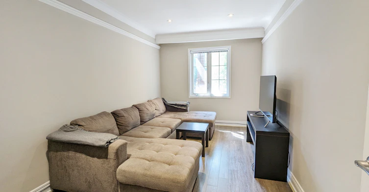 Ground-68 Garnet Avenue, Toronto, ON, M6G 1V7 - 6