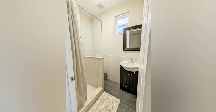 Ground-68 Garnet Avenue, Toronto, ON, M6G 1V7 - 9