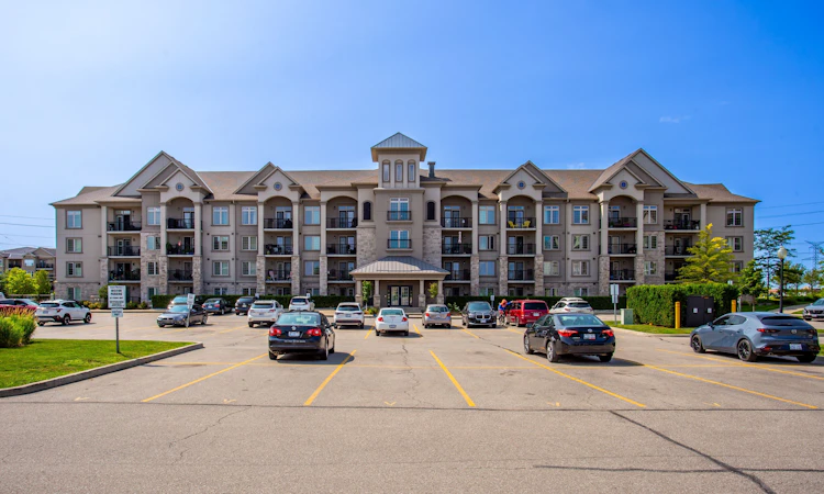412-1460 Main Street E