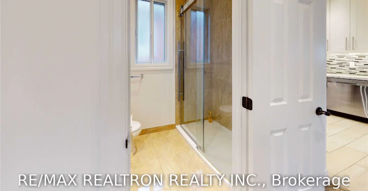 Main Floor-78 Schell Avenue, Toronto, ON, M6E 2S9 - 11