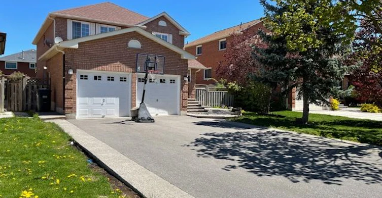 (Upper)-25 Kentucky Drive, Brampton, ON, L6Y 4E9 - 2