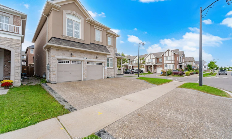 153 Whitlock Avenue