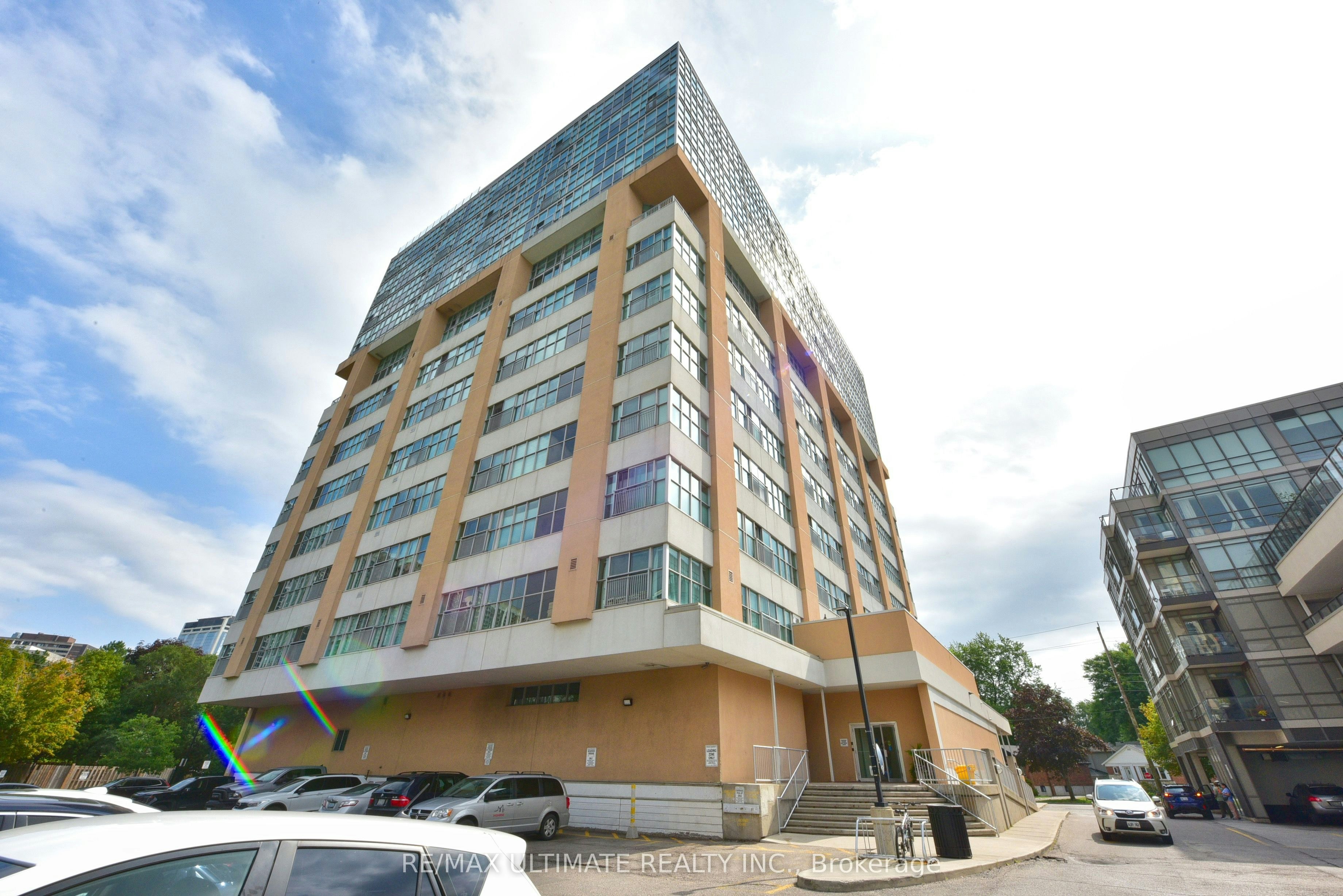 508-2 Fieldway Road, Toronto, ON, M8Z 0B9