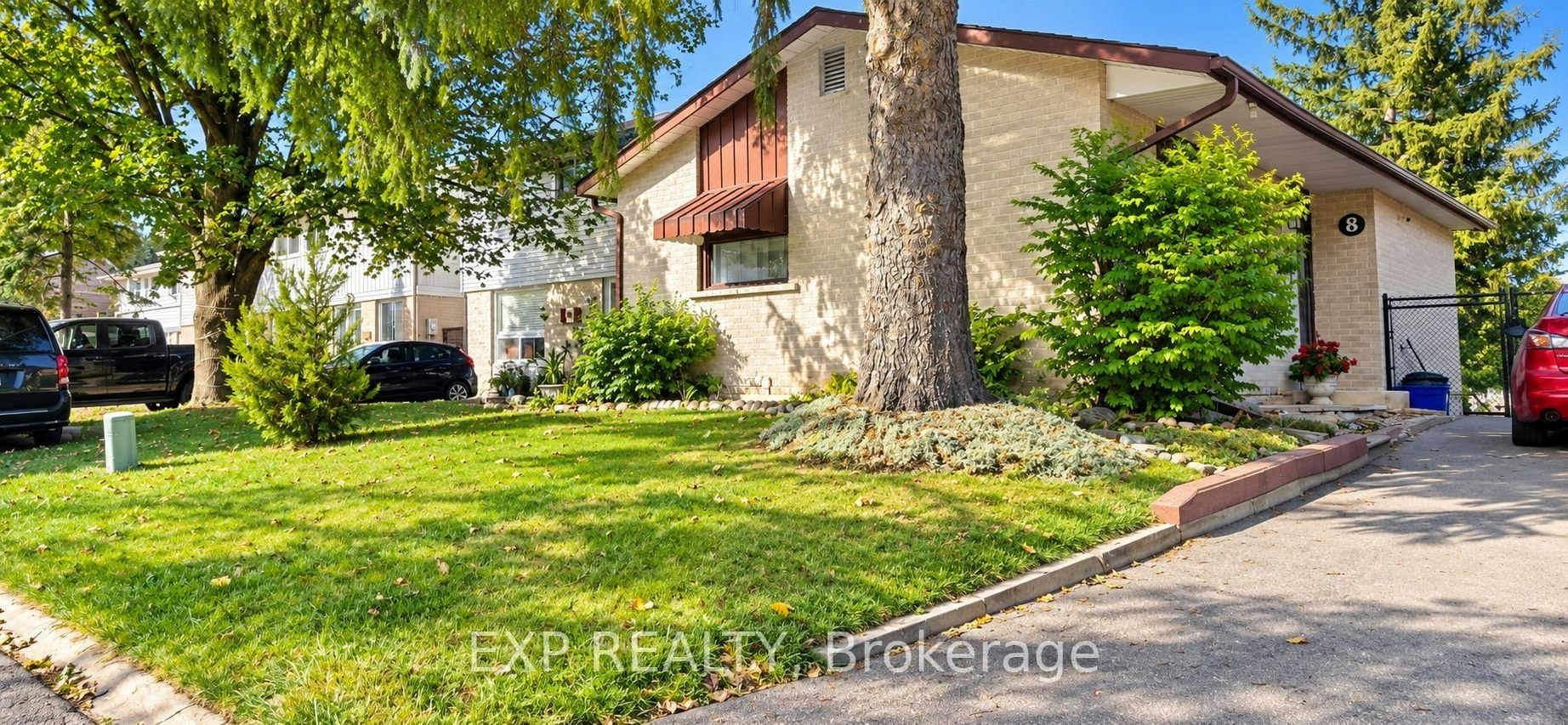 8 Habitat Square, Brampton, ON, L6S 1X7
