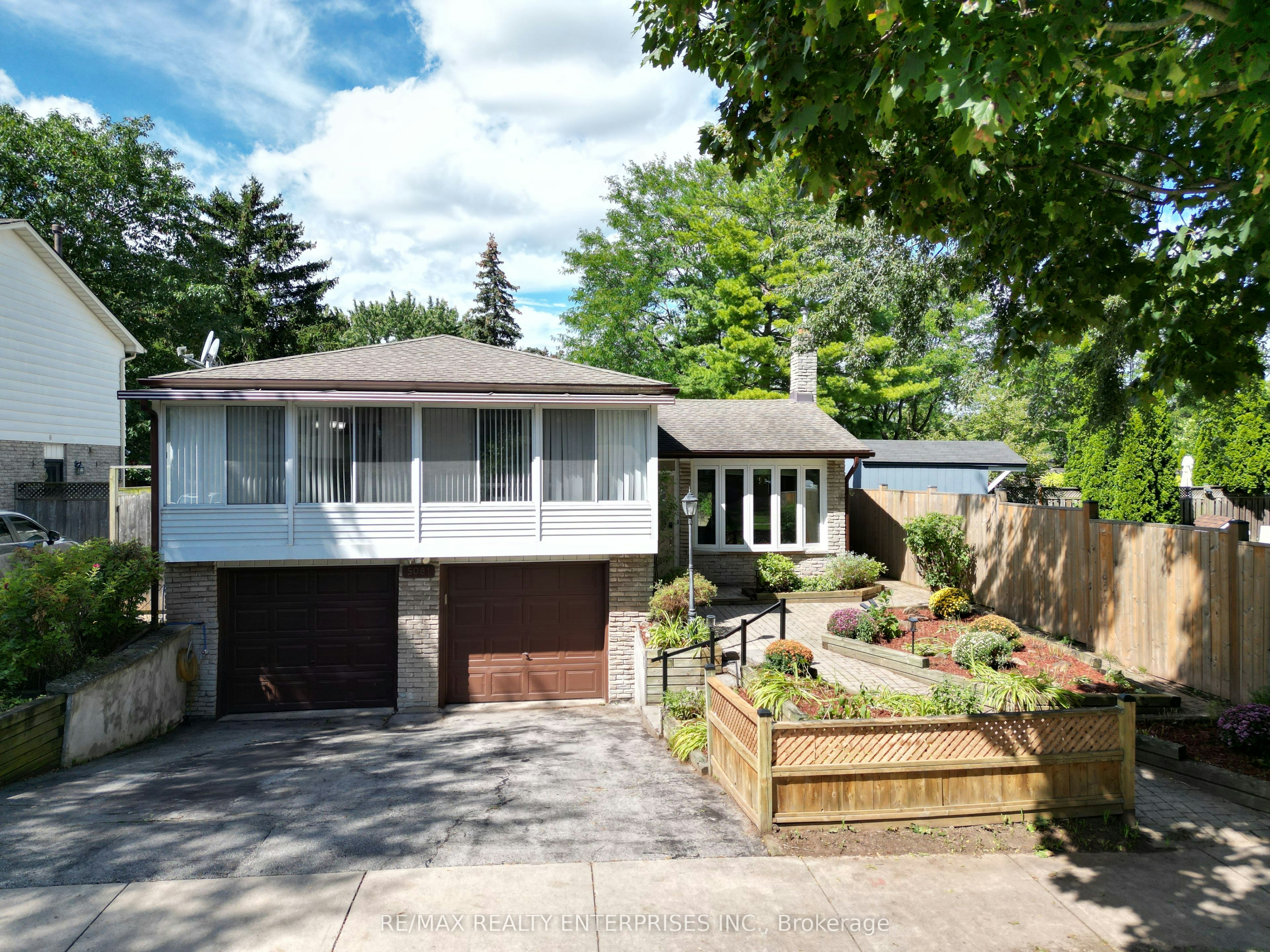 5081 Brady Avenue, Burlington, ON, L7L 3X5