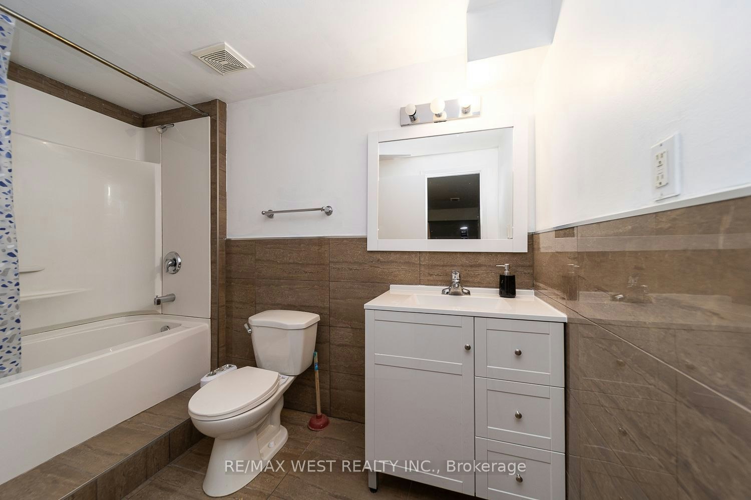 2534 Palisander Avenue, Mississauga, ON, L5B 2L2 - 5