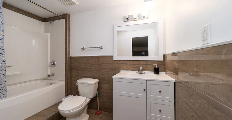 2534 Palisander Avenue, Mississauga, ON, L5B 2L2 - 5