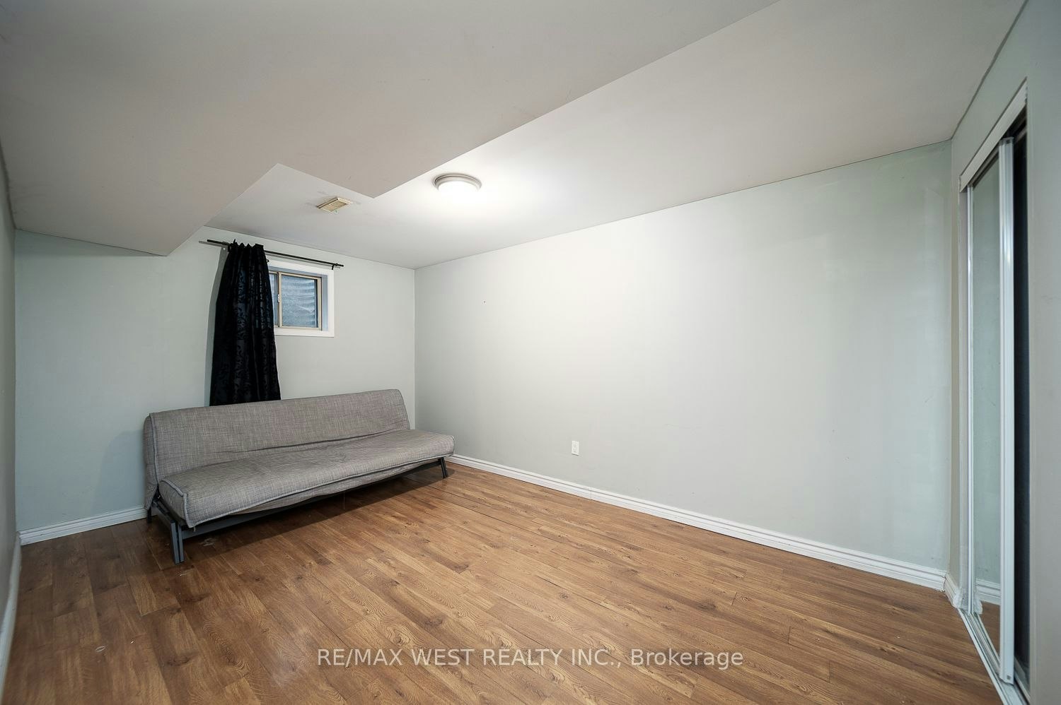 2534 Palisander Avenue, Mississauga, ON, L5B 2L2 - 2