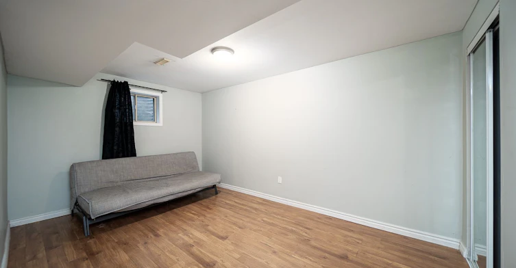 2534 Palisander Avenue, Mississauga, ON, L5B 2L2 - 2