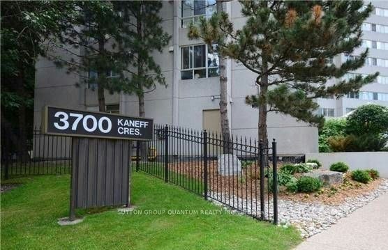 808-3700 Kaneff Crescent, Mississauga, ON, L5A 4B8
