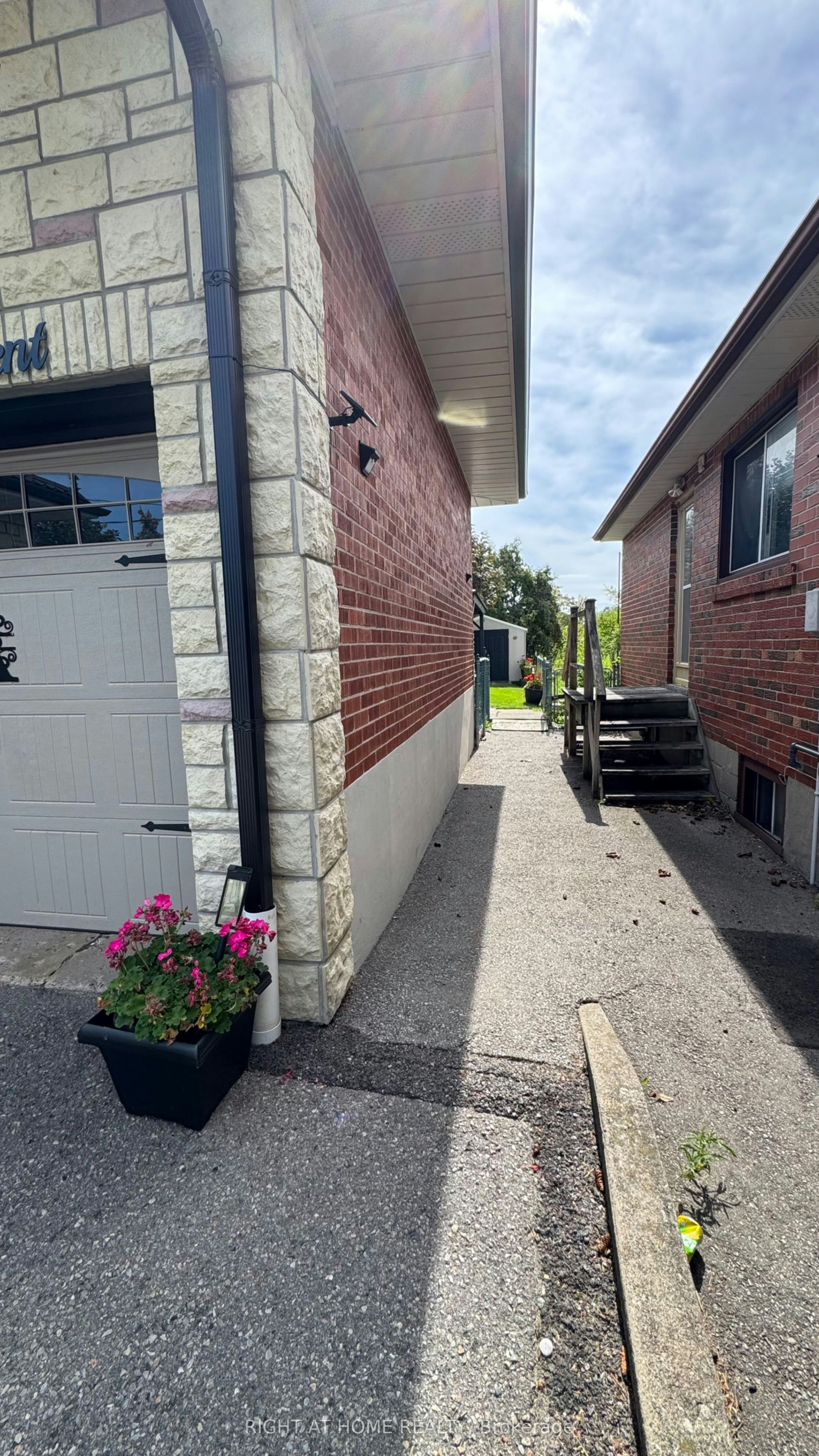 Lower Level-31 Whitburn Crescent, Toronto, ON, M3M 2S3 - 2