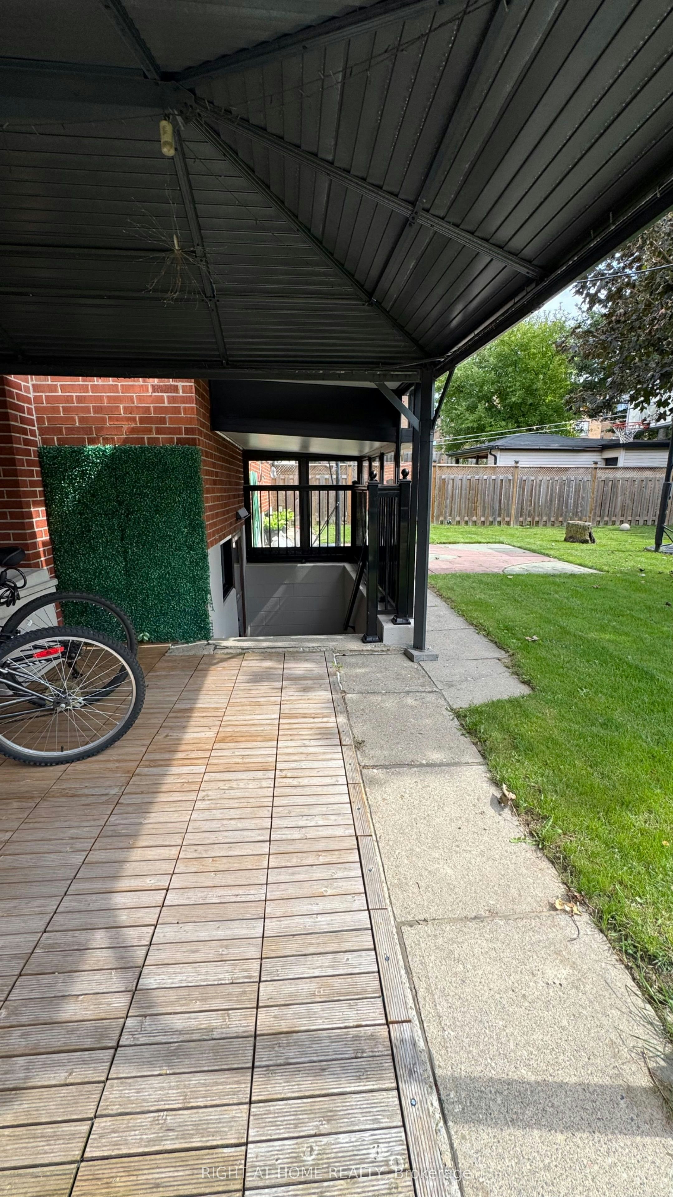 Lower Level-31 Whitburn Crescent, Toronto, ON, M3M 2S3 - 3