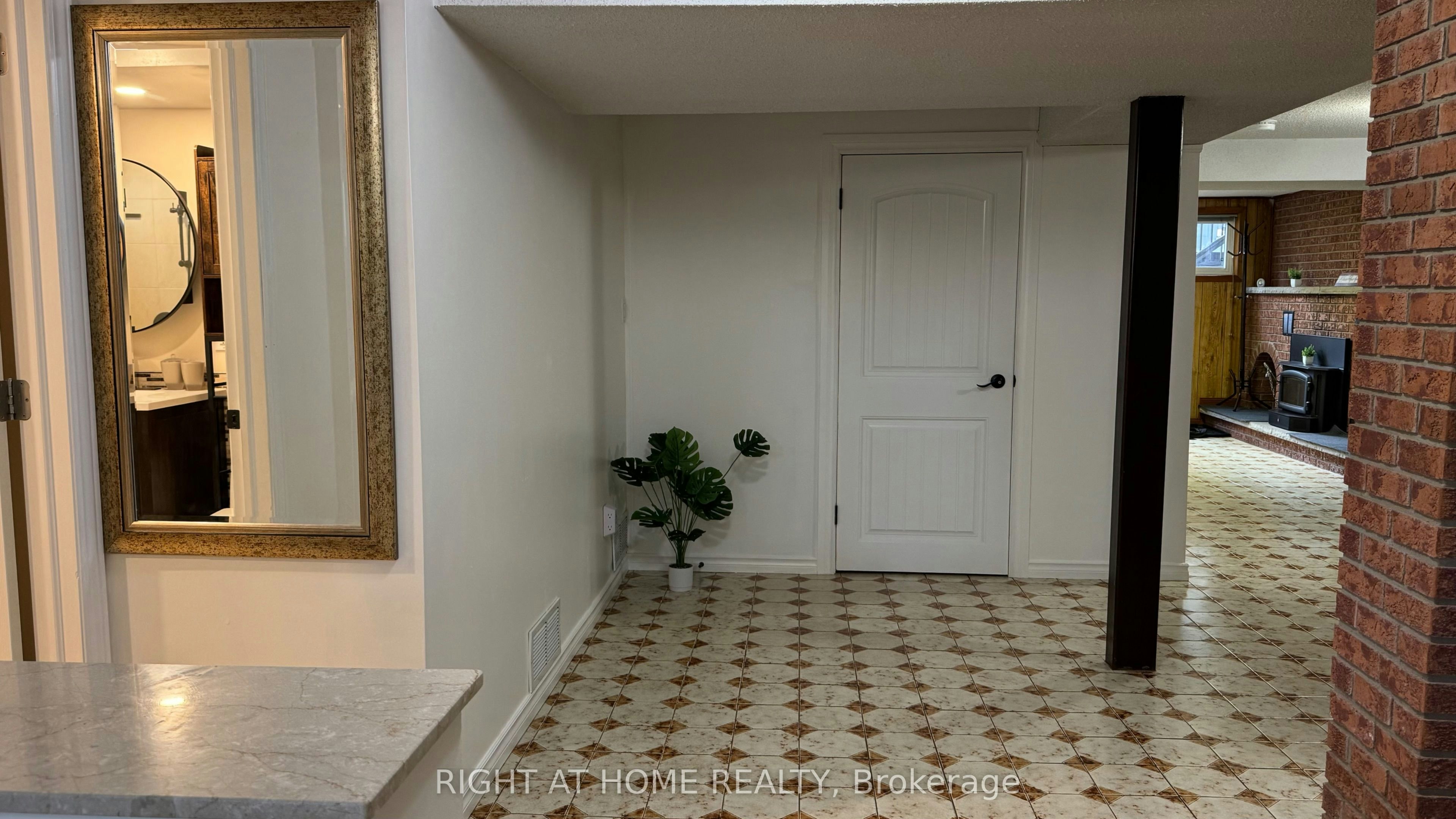 Lower Level-31 Whitburn Crescent, Toronto, ON, M3M 2S3 - 9