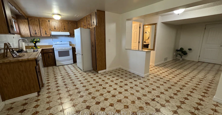 Lower Level-31 Whitburn Crescent, Toronto, ON, M3M 2S3 - 10
