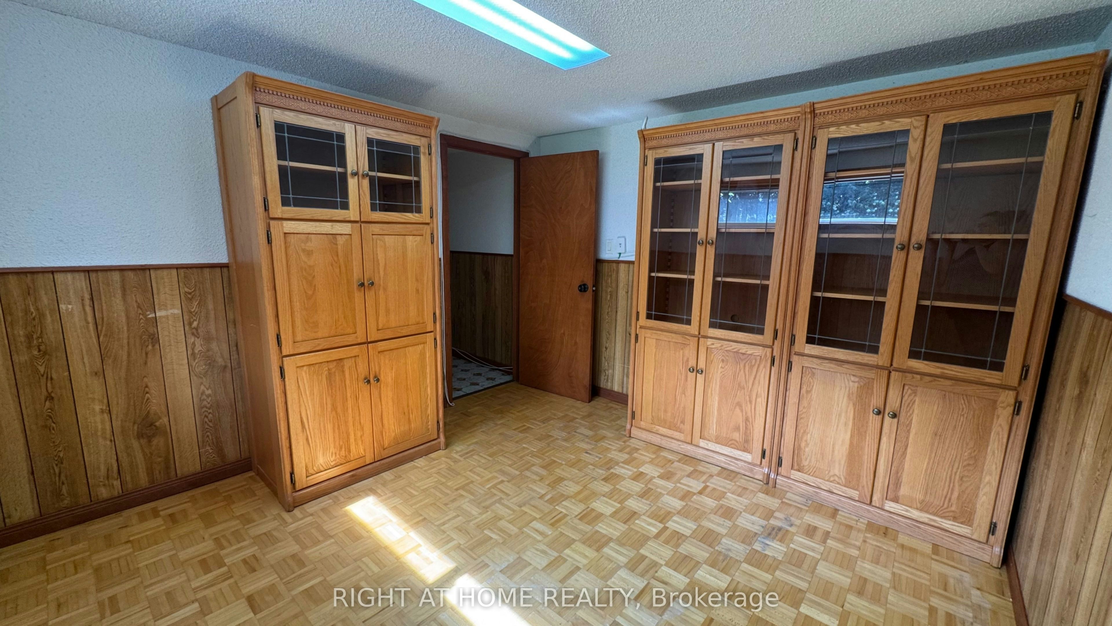 Lower Level-31 Whitburn Crescent, Toronto, ON, M3M 2S3 - 20