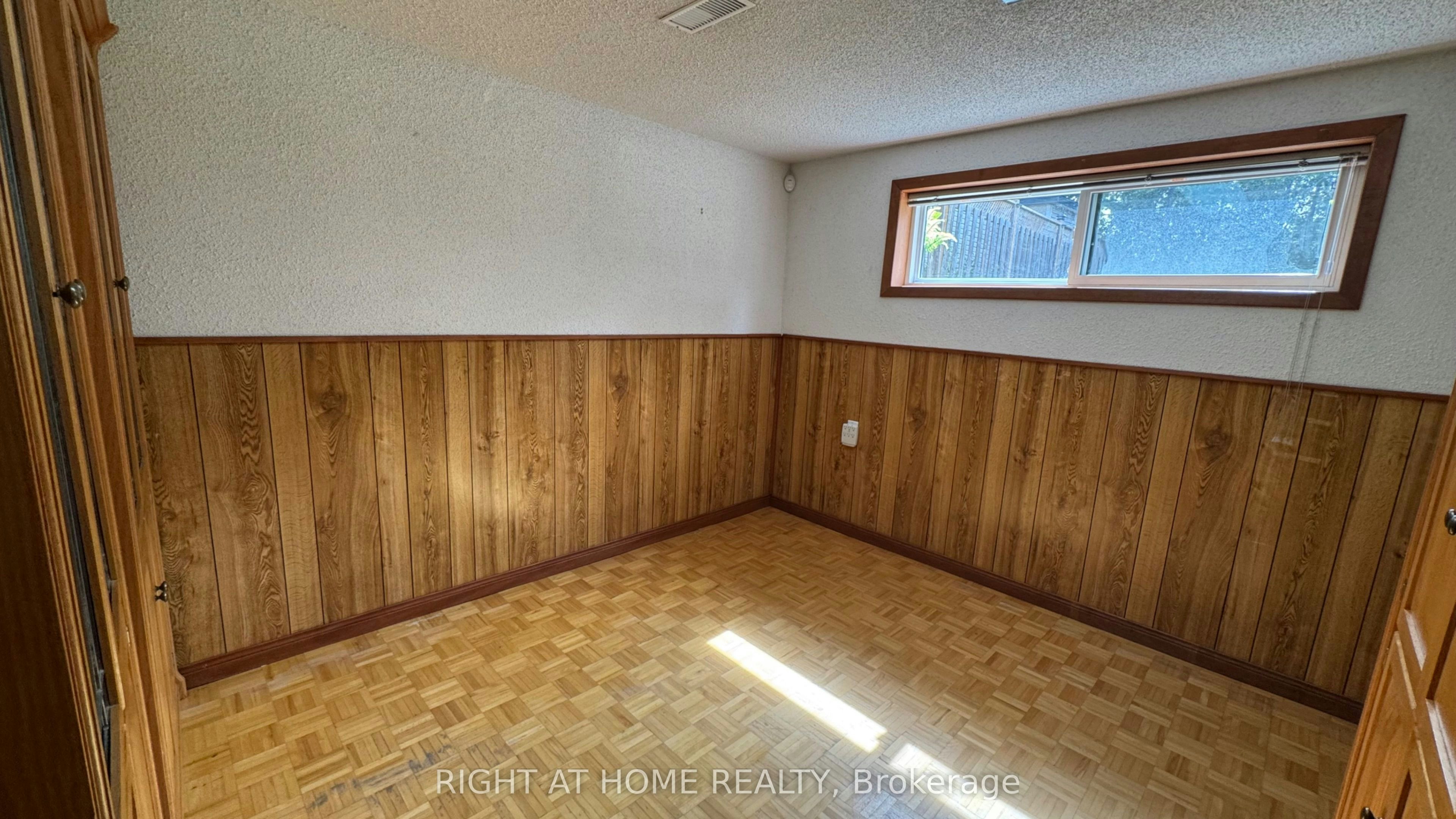 Lower Level-31 Whitburn Crescent, Toronto, ON, M3M 2S3 - 18