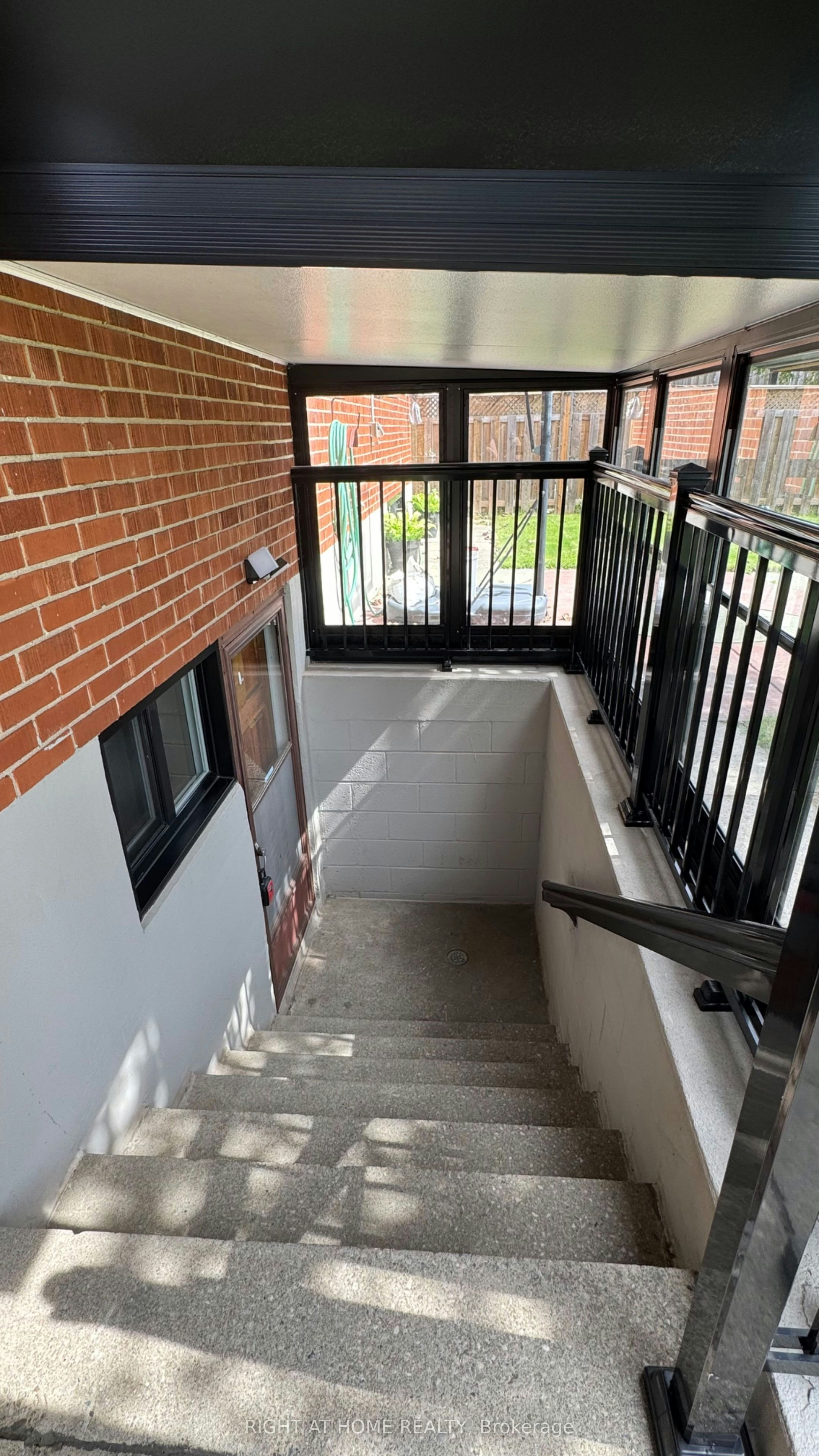 Lower Level-31 Whitburn Crescent, Toronto, ON, M3M 2S3 - 4
