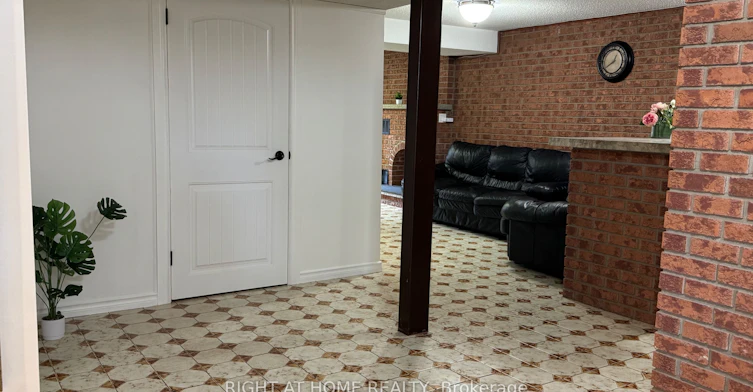 Lower Level-31 Whitburn Crescent, Toronto, ON, M3M 2S3 - 8