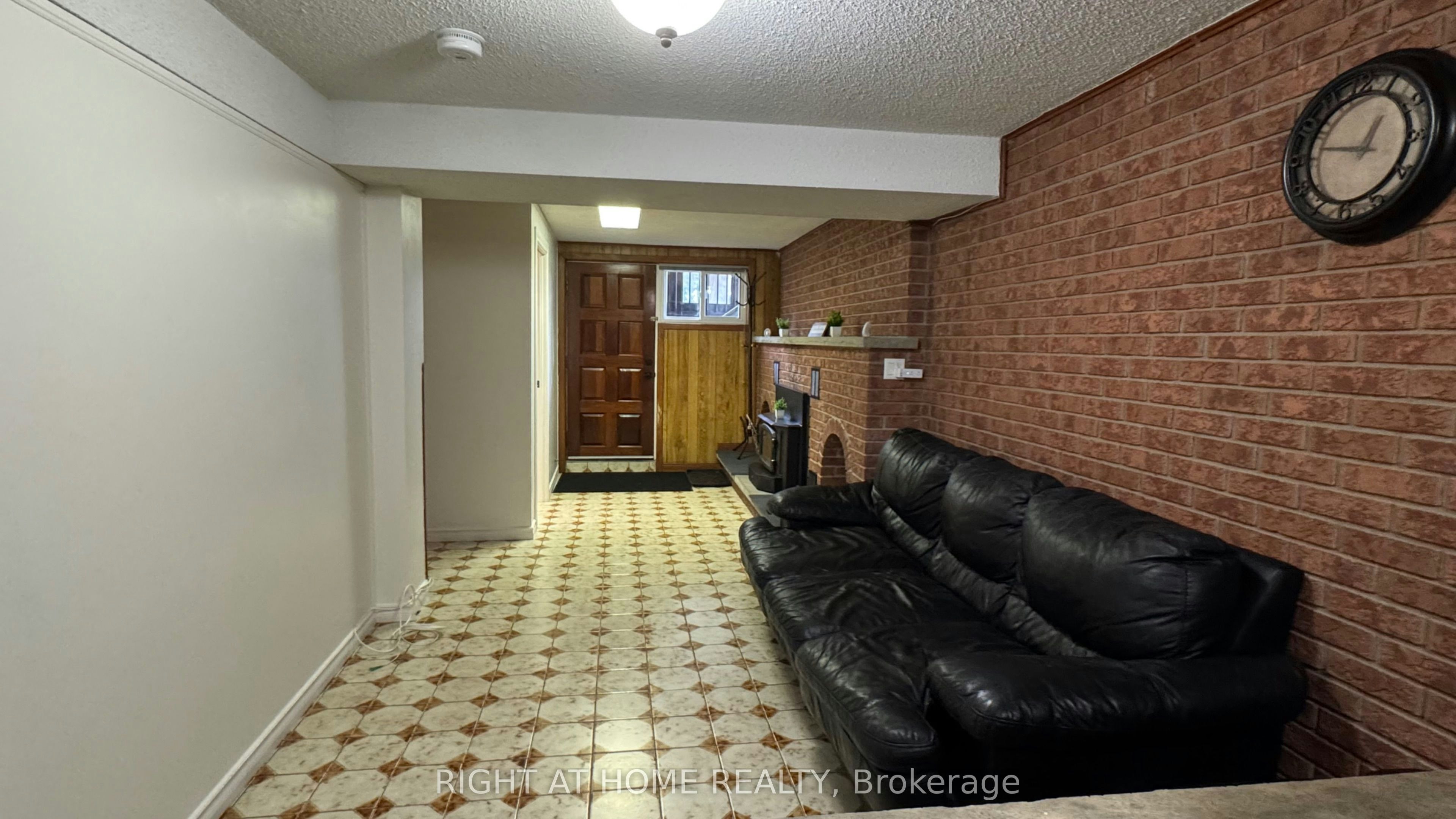 Lower Level-31 Whitburn Crescent, Toronto, ON, M3M 2S3 - 23