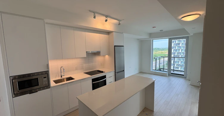 906-3079 Trafalgar Road, Oakville, ON, L6H 8C5 - 2