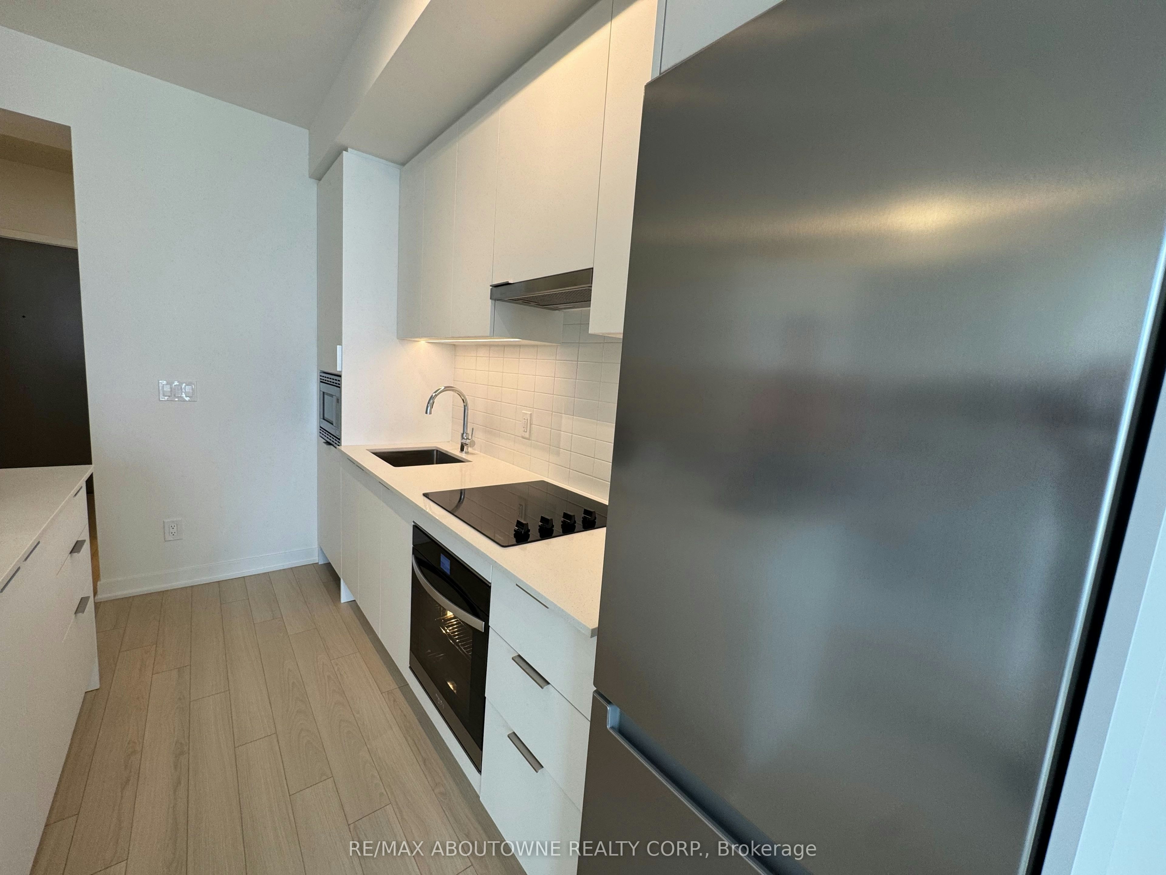 906-3079 Trafalgar Road, Oakville, ON, L6H 8C5 - 10