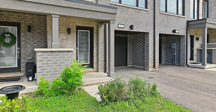 52 Humberstone Drive, Halton Hills, ON, L7G 0P6 - 3