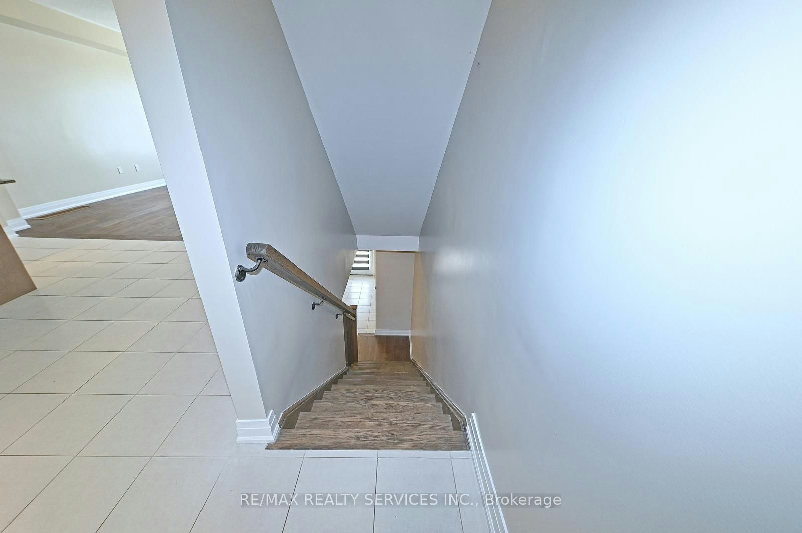 52 Humberstone Drive, Halton Hills, ON, L7G 0P6 - 10