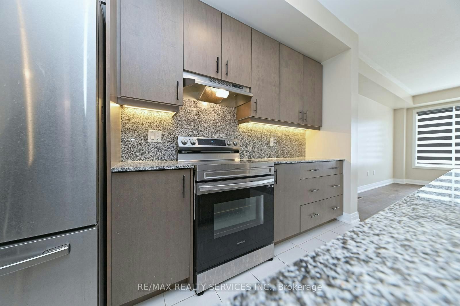 52 Humberstone Drive, Halton Hills, ON, L7G 0P6 - 13