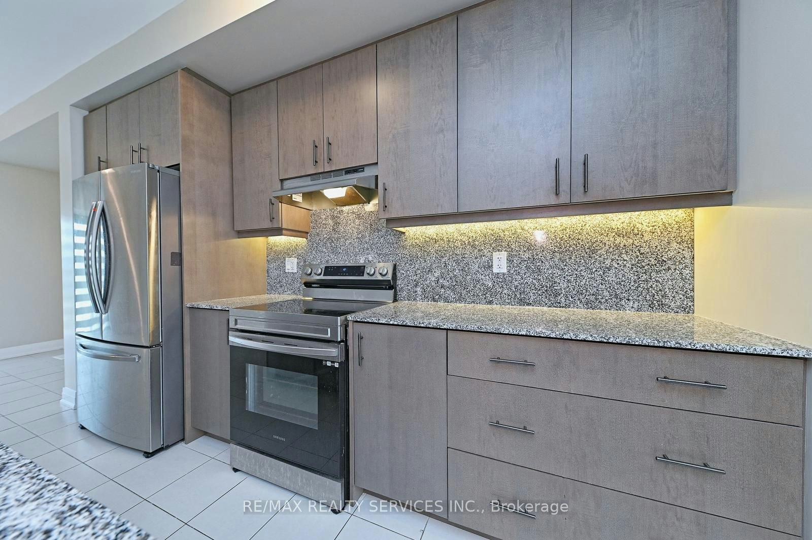 52 Humberstone Drive, Halton Hills, ON, L7G 0P6 - 15