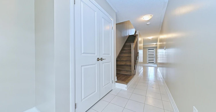 52 Humberstone Drive, Halton Hills, ON, L7G 0P6 - 5