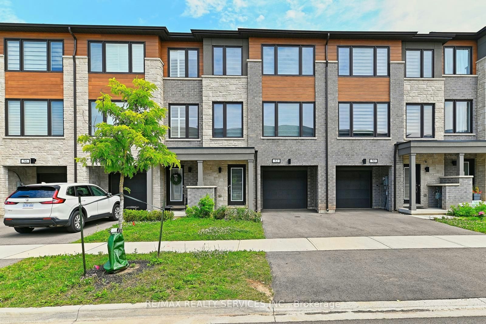 52 Humberstone Drive, Halton Hills, ON, L7G 0P6